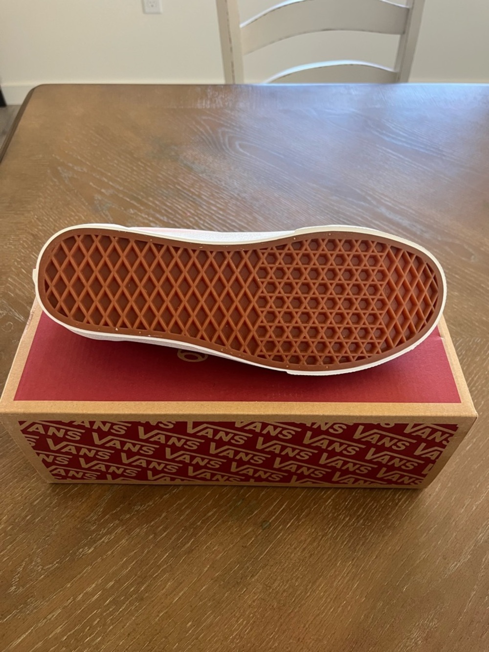 Vans Blushing Pink and White Old Skool Boxed Sneakers - Picture 4 of 4